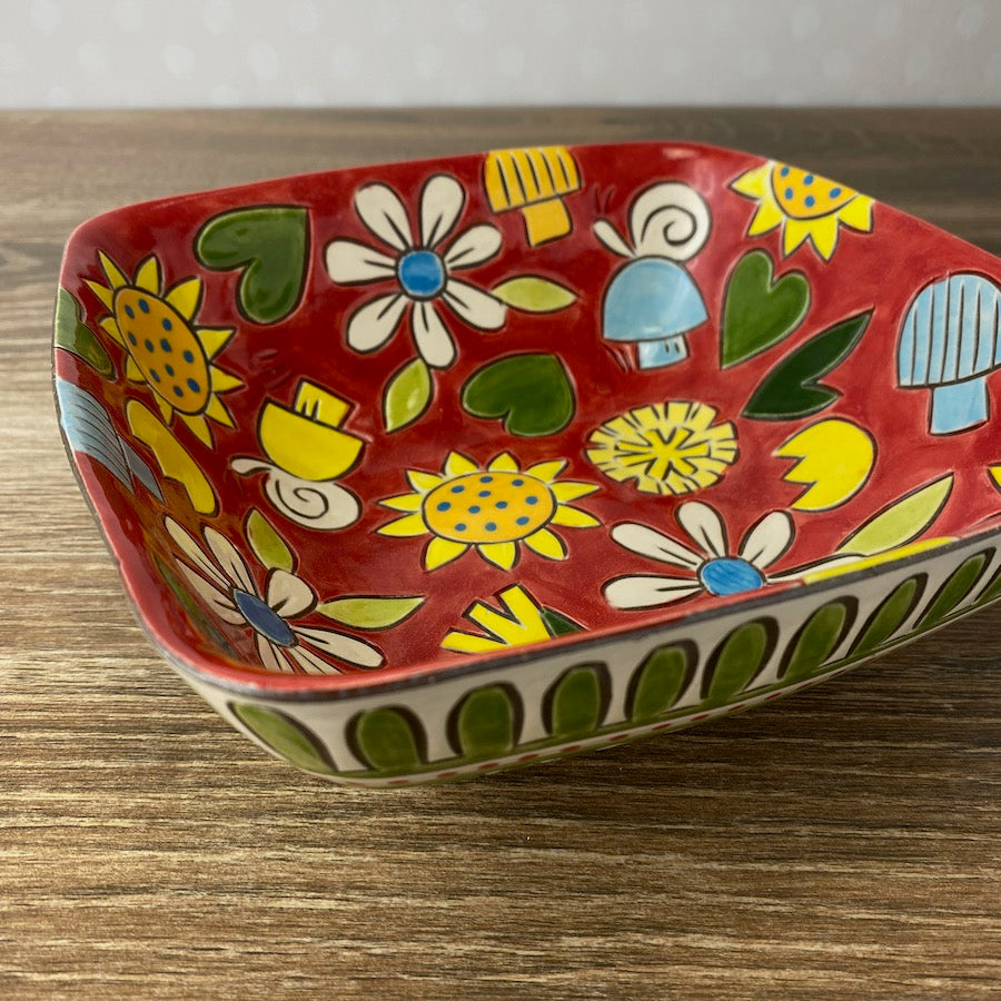 Retro Square Pottery Bowl with Daisies