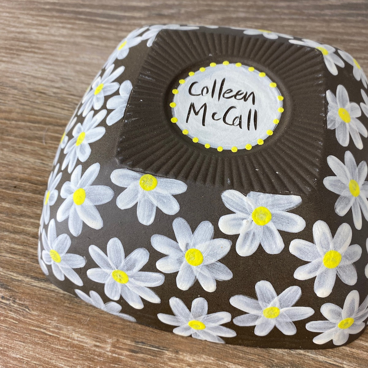 Sunny Square Pottery Bowl with Daisies