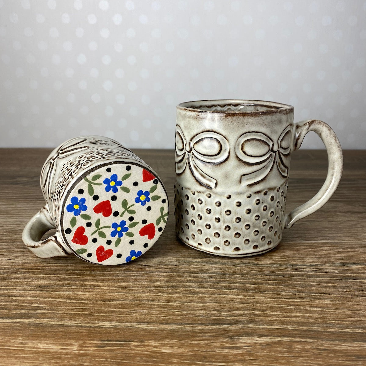 Textured Stoneware Coffee Mug with Ribbons