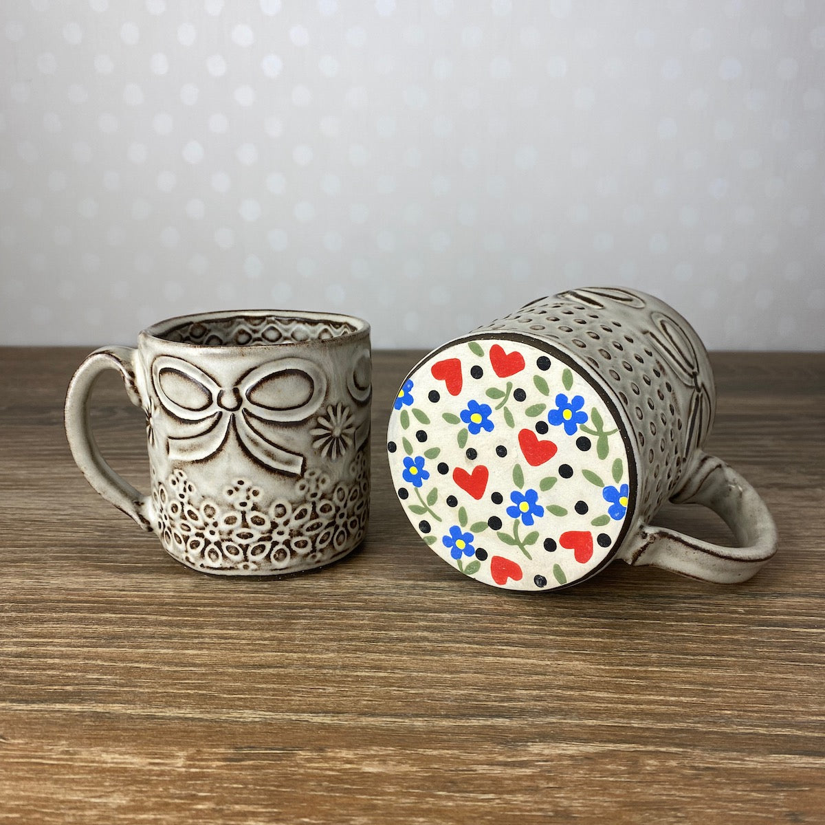 Textured Stoneware Coffee Mug with Ribbons