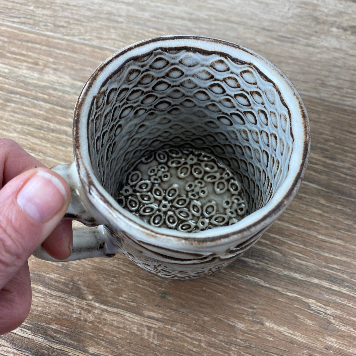 Textured Stoneware Coffee Mug with Ribbons